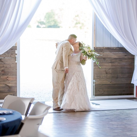 Meet your Posher, Bethany - Picture 1 of 1